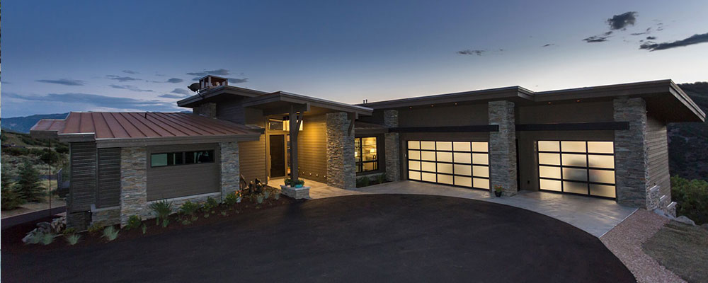 Front-exterior-of-luxury-custom-home-in-Promontory-built-by-PJ-Builders-in-Park-City-Utah